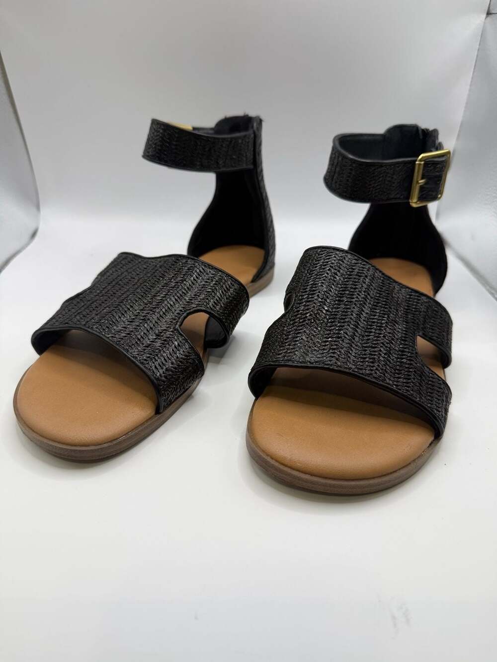 LC Lauren Conrad sandals